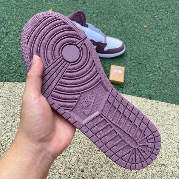 ️ Air Jordan 1 "Sky J Mauve"