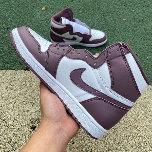 ️ Air Jordan 1 "Sky J Mauve"