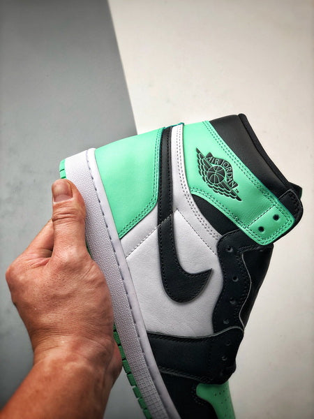 Air Jordan 1 High OG "Green Glow"