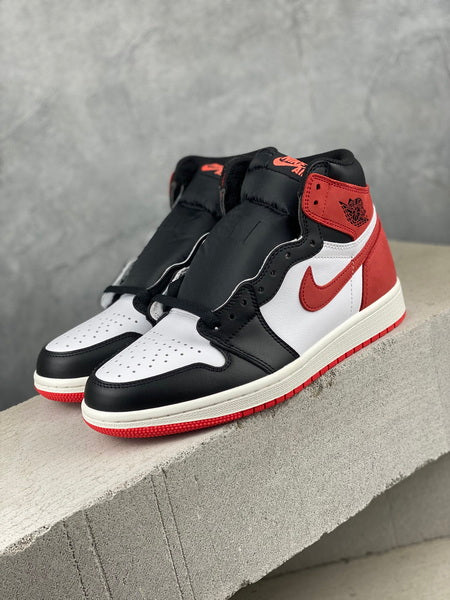 Air Jordan 1 MVP