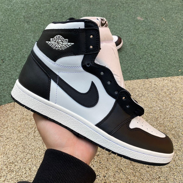 Air Jordan 1 High OG "Black and Withe